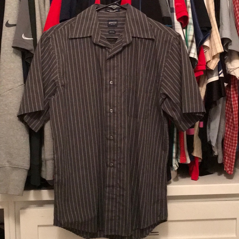 ⭐️Black and Grey striped button down shirt.⭐️